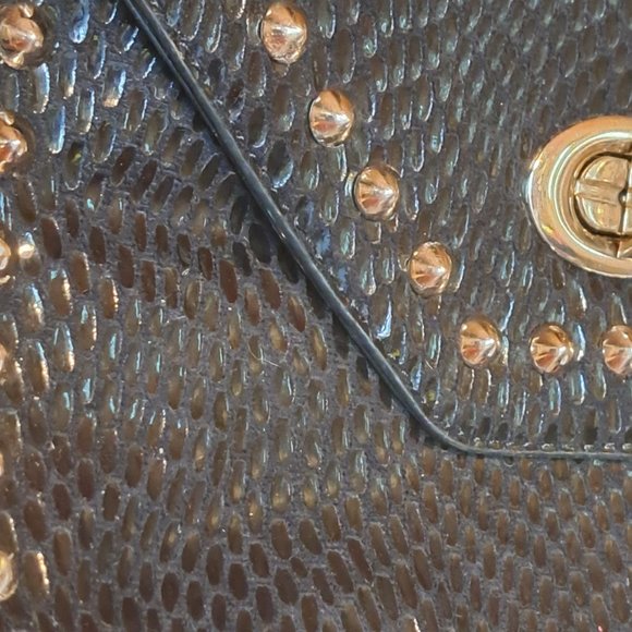 Shoulder Bag - Picture 3 of 7